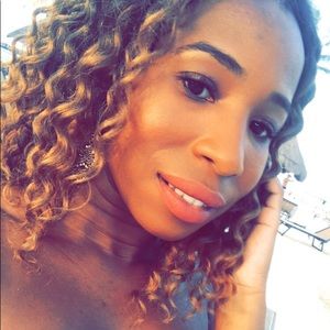 Meet your Posher, Miriam